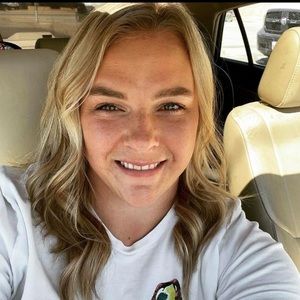 Meet your Posher, Hailey